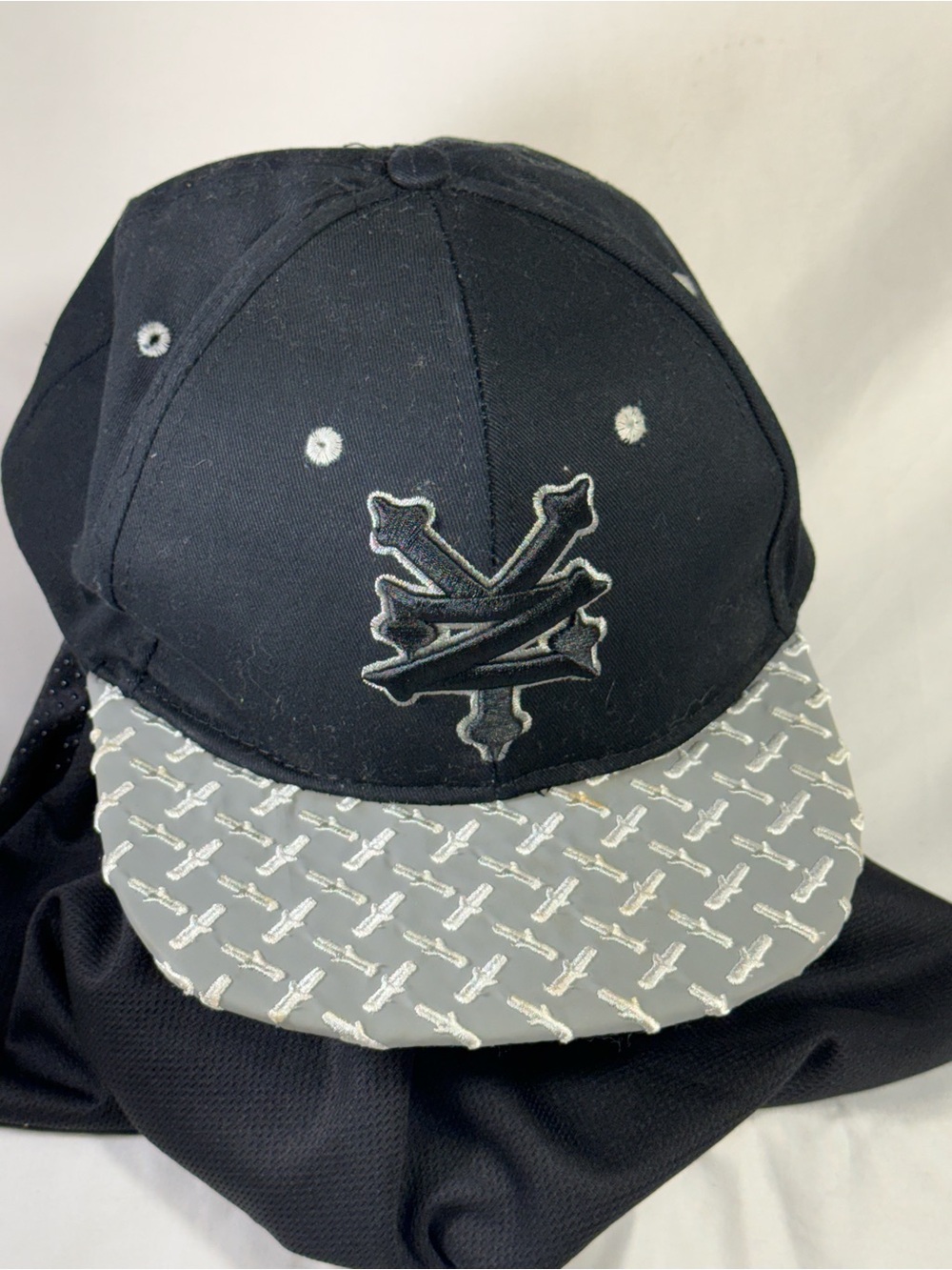 Zoo York Diamond Plate Black and Gray Men's Snapback Cap with Embroidered Crest